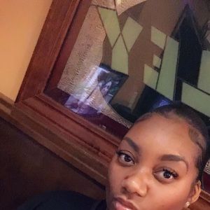 Meet your Posher, Carnetta